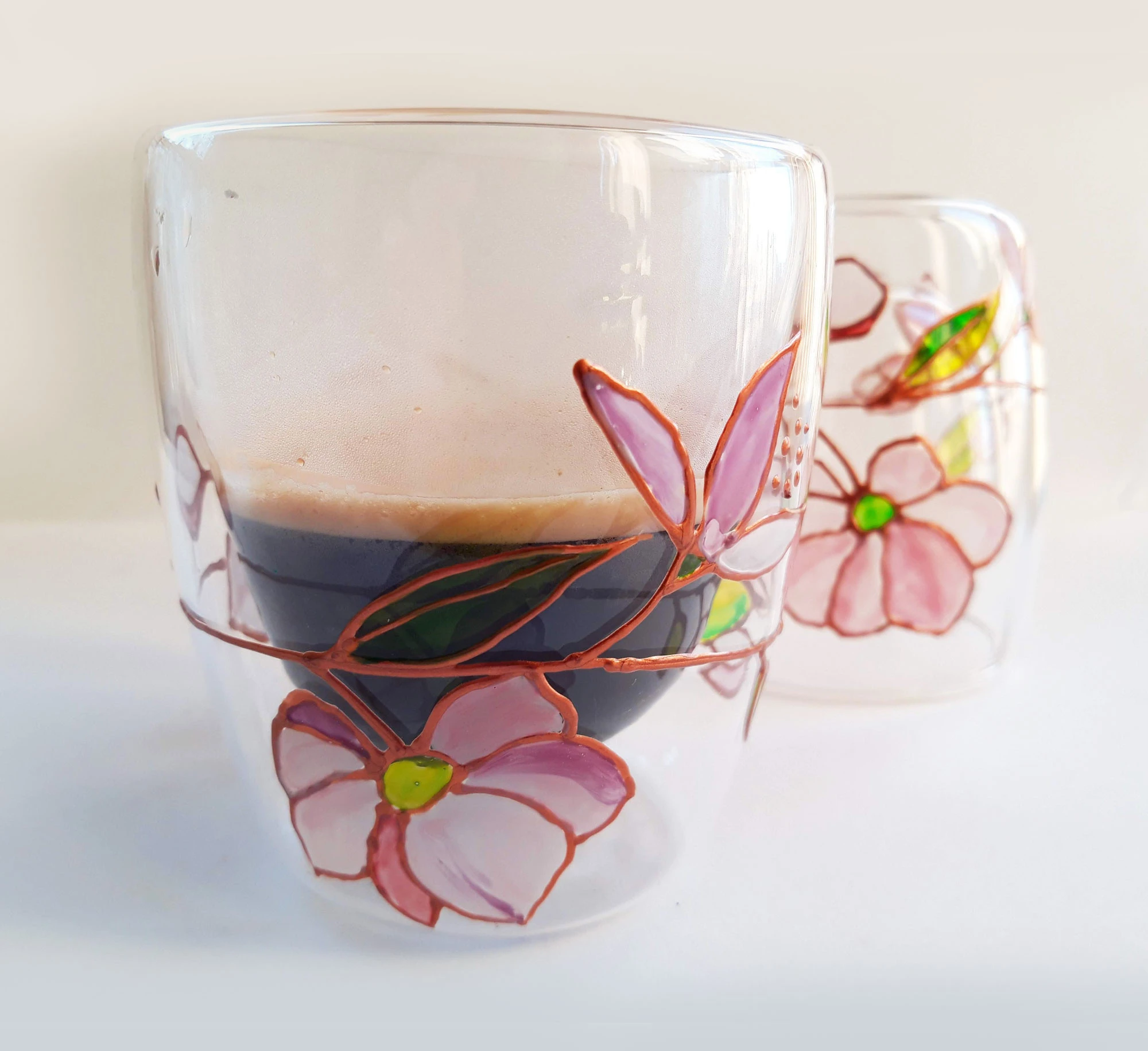 Комплект от 2 ръчно рисувани чаши за кафе или чай