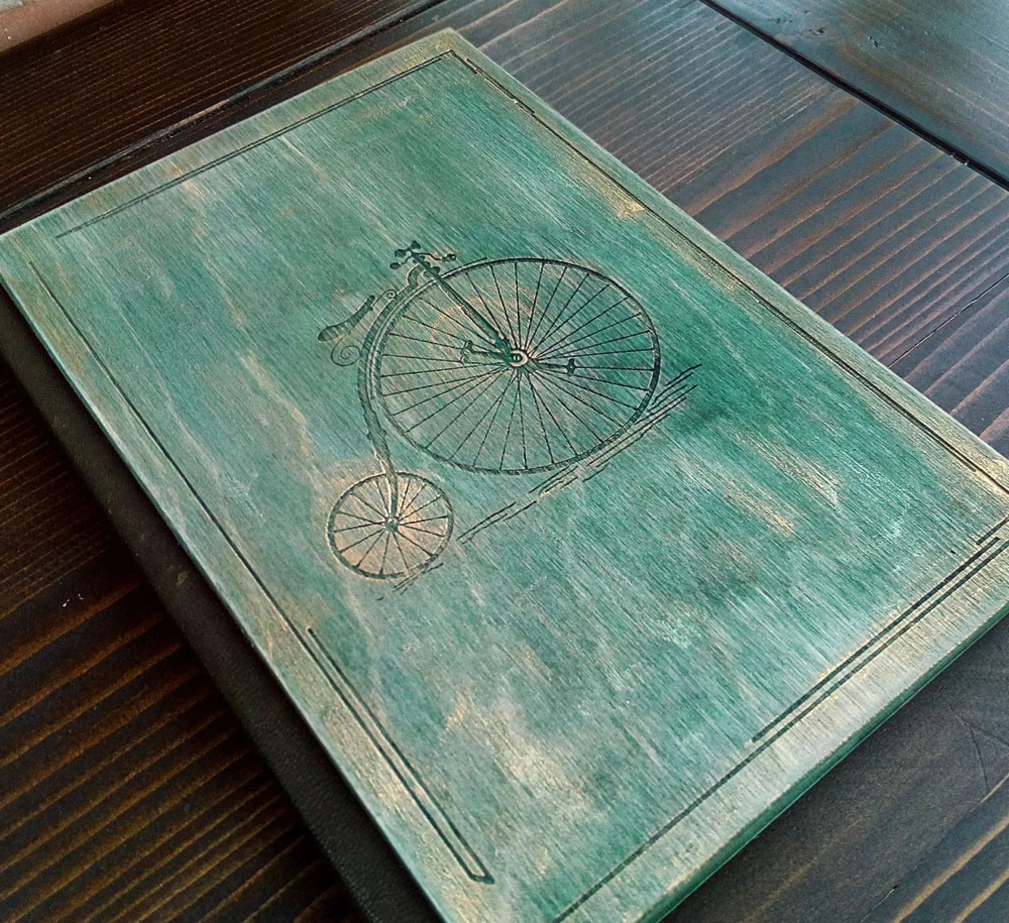 Луксозен тефтер с дървени корици - Колело