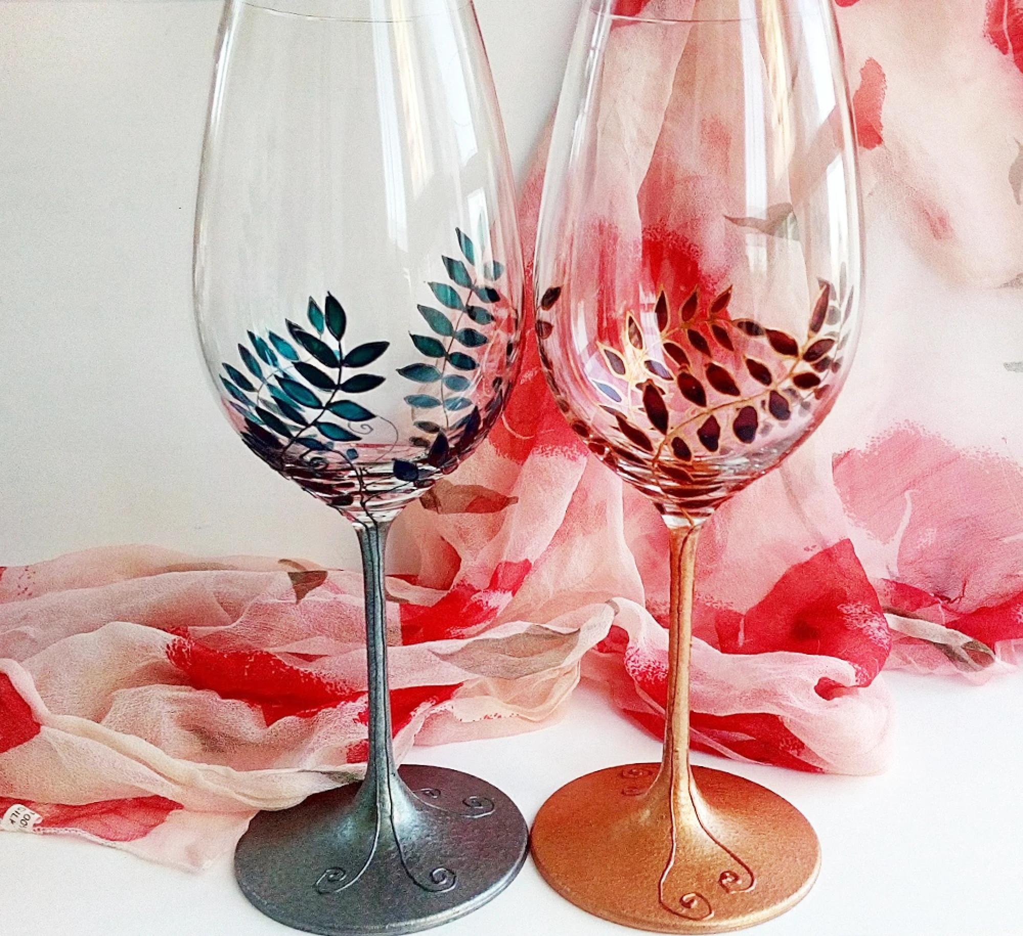 Рисувани чаши за вино - Листенца