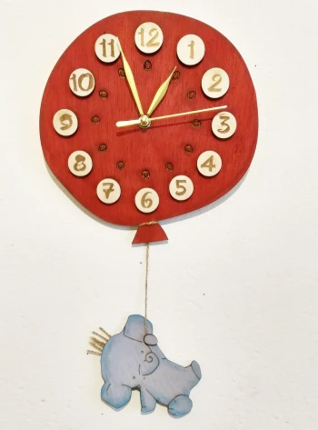 Детски, дизайнерски, дървен часовник за стена - Балон