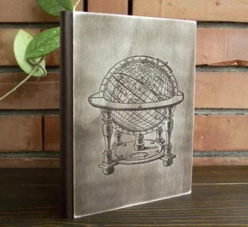 Луксозен тефтер с дървени корици - Глобус