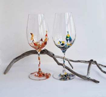 Рисувани чаши за вино - Мотив