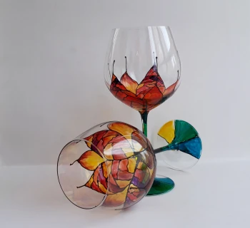 Ръчно рисувани чаши за вино - Цветя